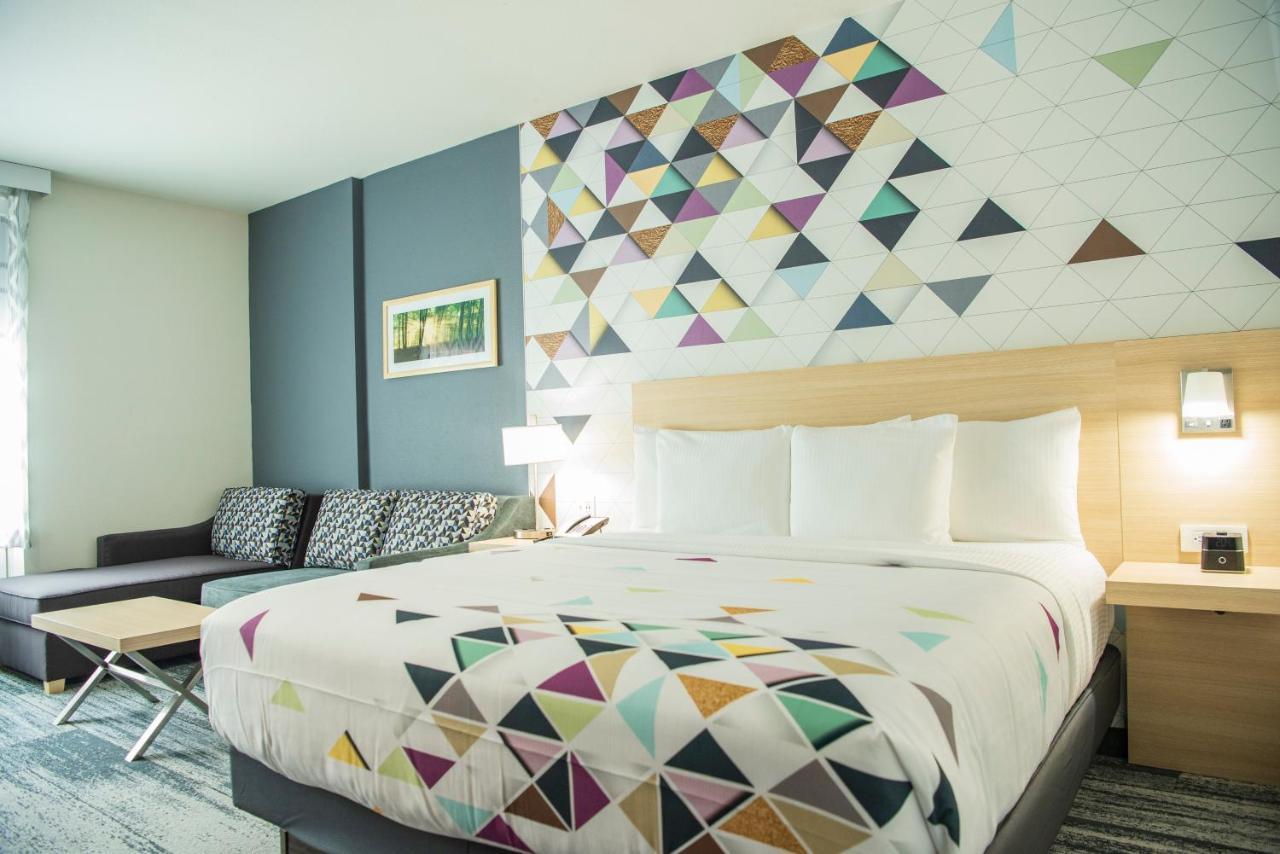 La Quinta Inn & Suites By Wyndham Lake City Eksteriør billede